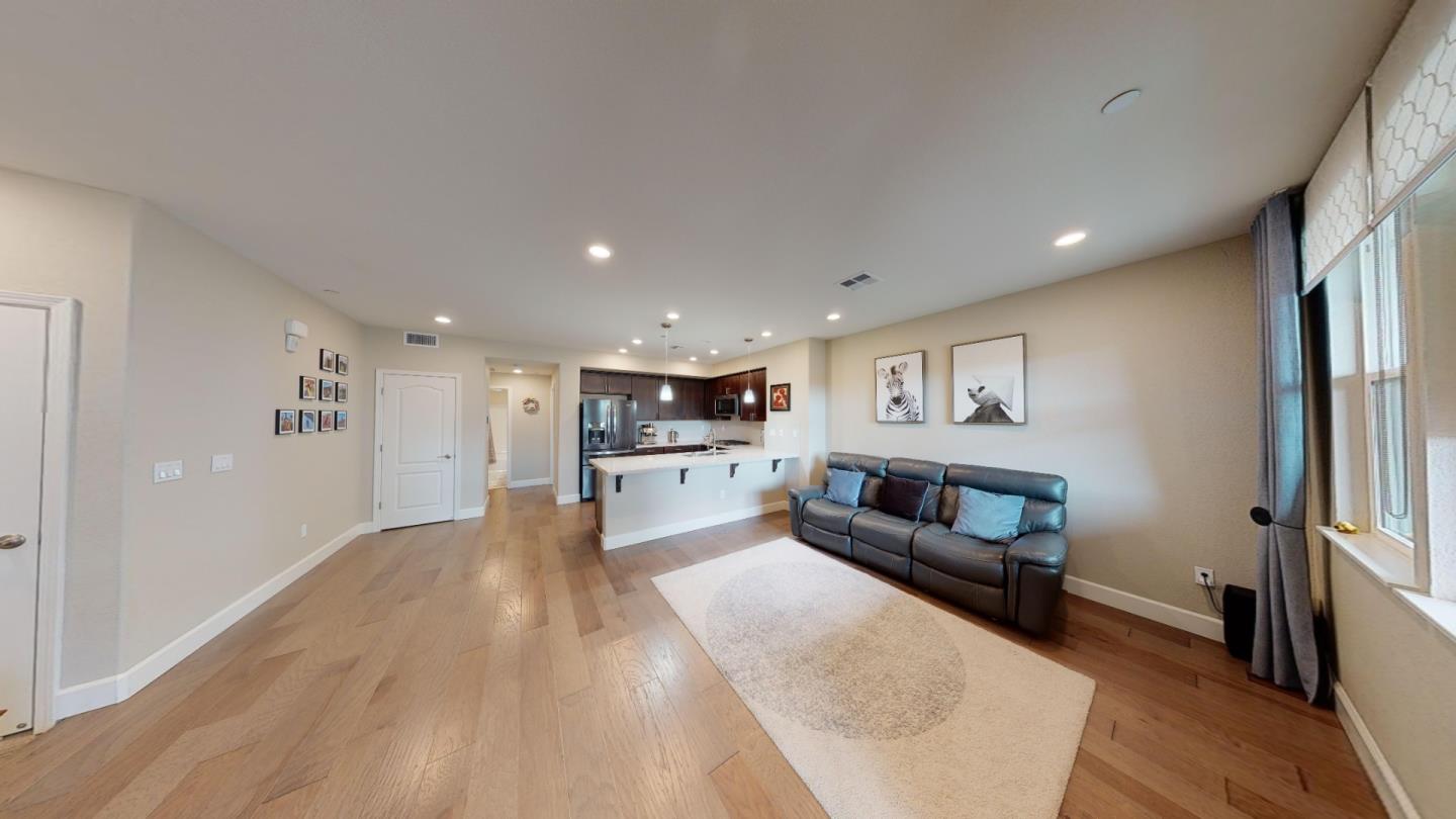Photo #2: ML81799877 Listing 