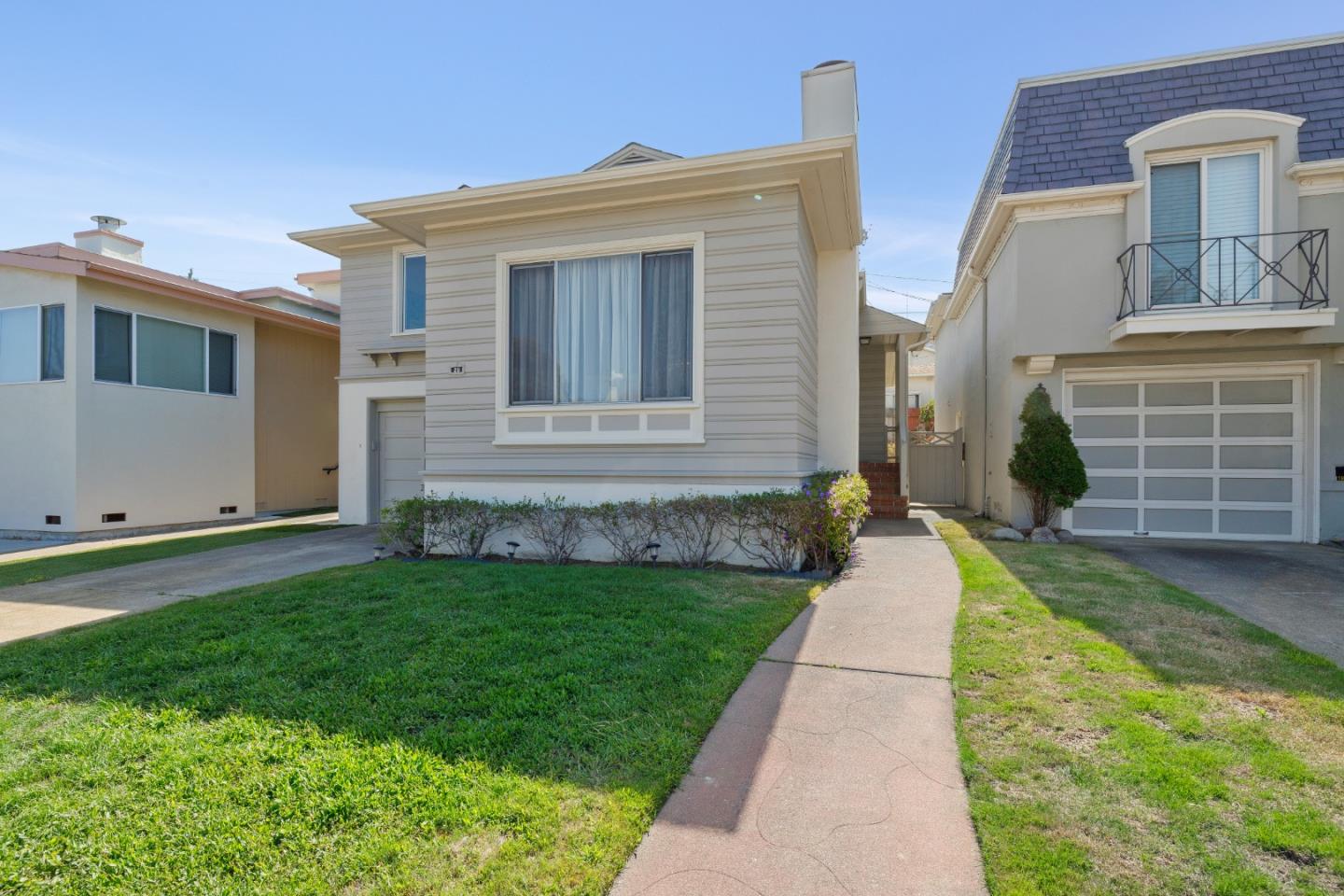 20 Cliffside Dr, Daly City, CA 94015 2 Beds 1 Baths (Sold