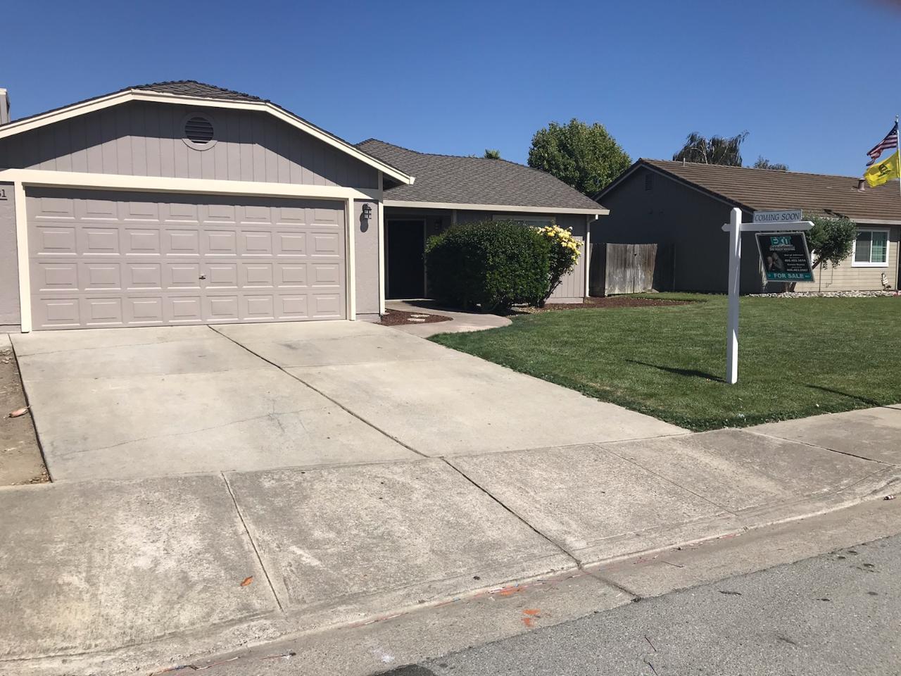 231 Recht St, Hollister, CA 95023 4 Beds 2 Baths (Sold