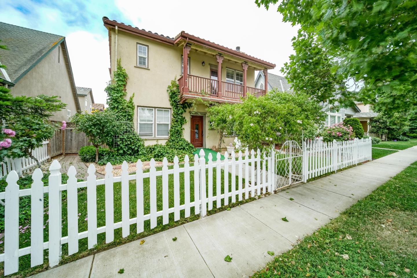 219 Bella St, Greenfield, CA 93927 photo 2
