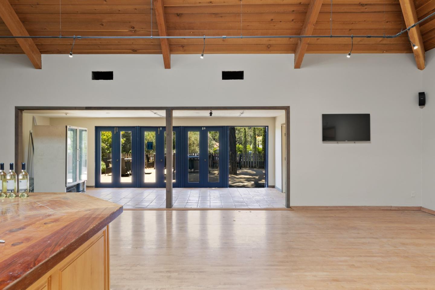 25 Pilot Road, CARMEL VALLEY, California 93924, ,Comm Industrial For Sale,For Sale,Pilot Road,40962241