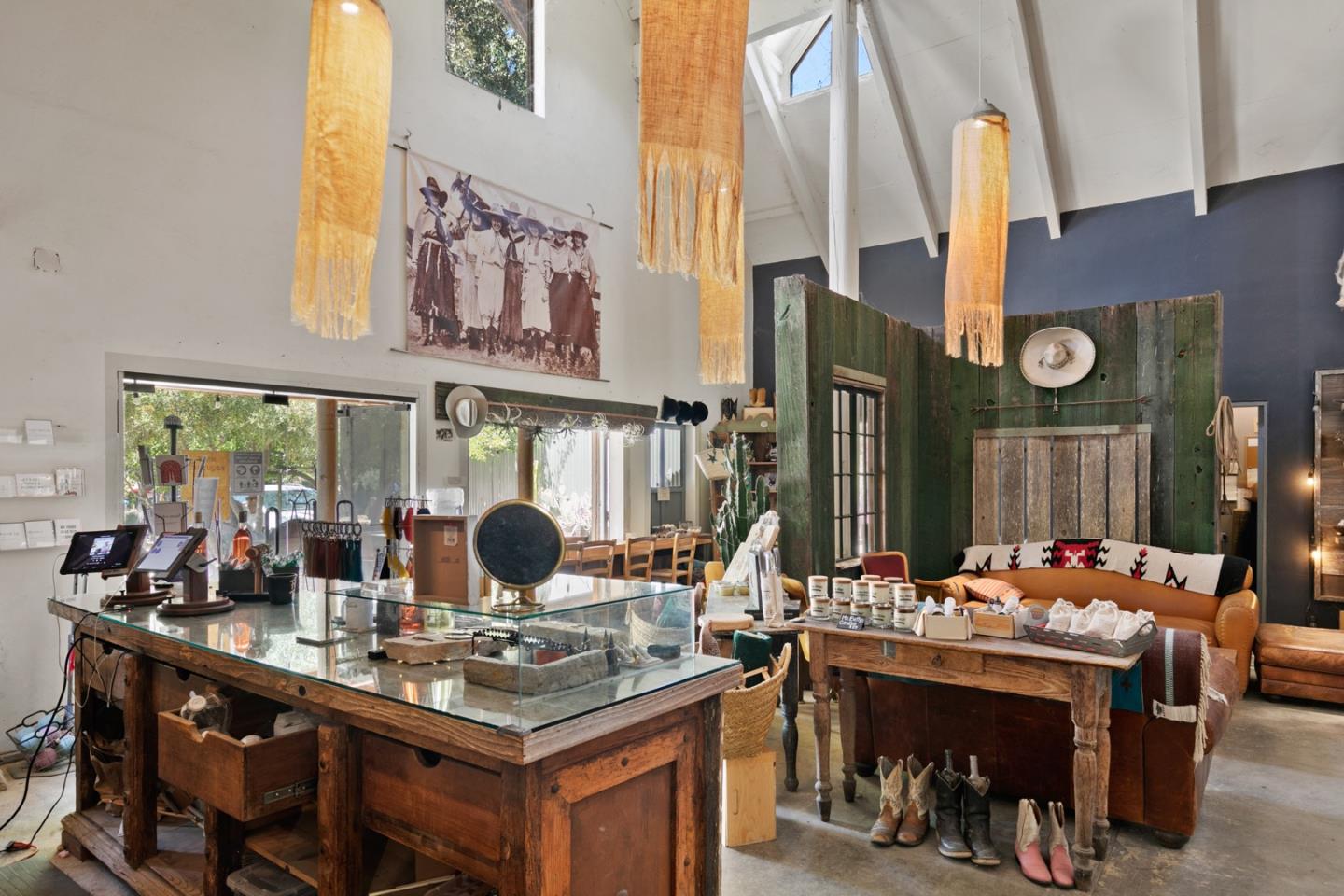 25 Pilot Road, CARMEL VALLEY, California 93924, ,Comm Industrial For Sale,For Sale,Pilot Road,40962241