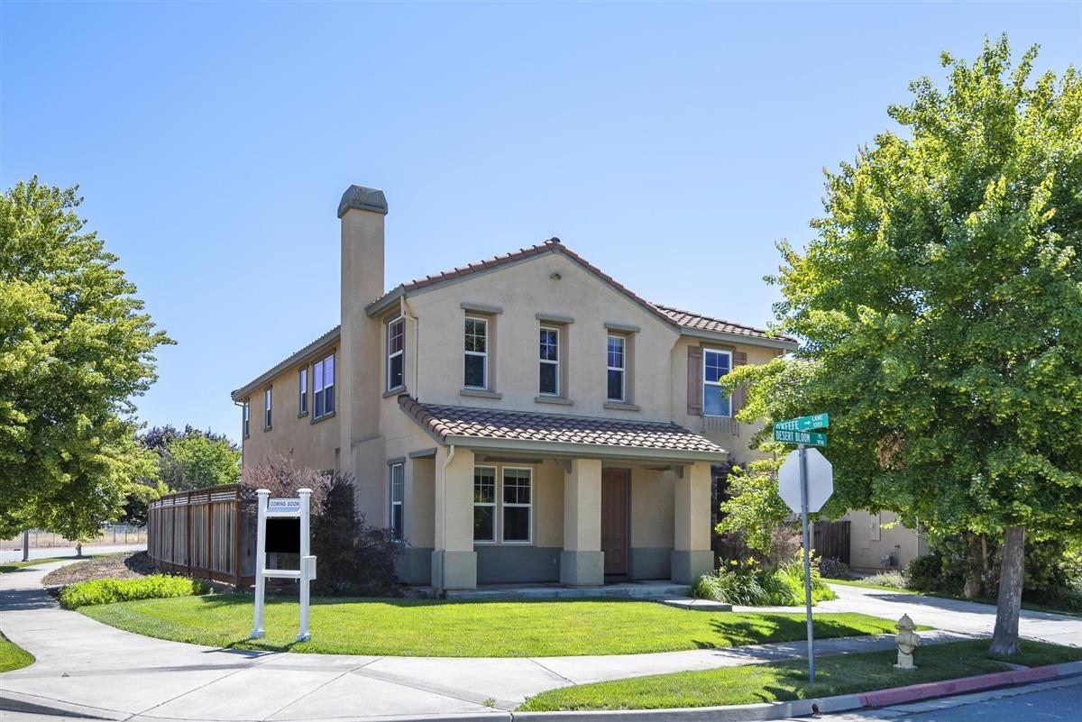 Detail Gallery Image 1 of 1 For 9790 Desert Bloom Pl, Gilroy,  CA 95020 - 4 Beds | 3 Baths