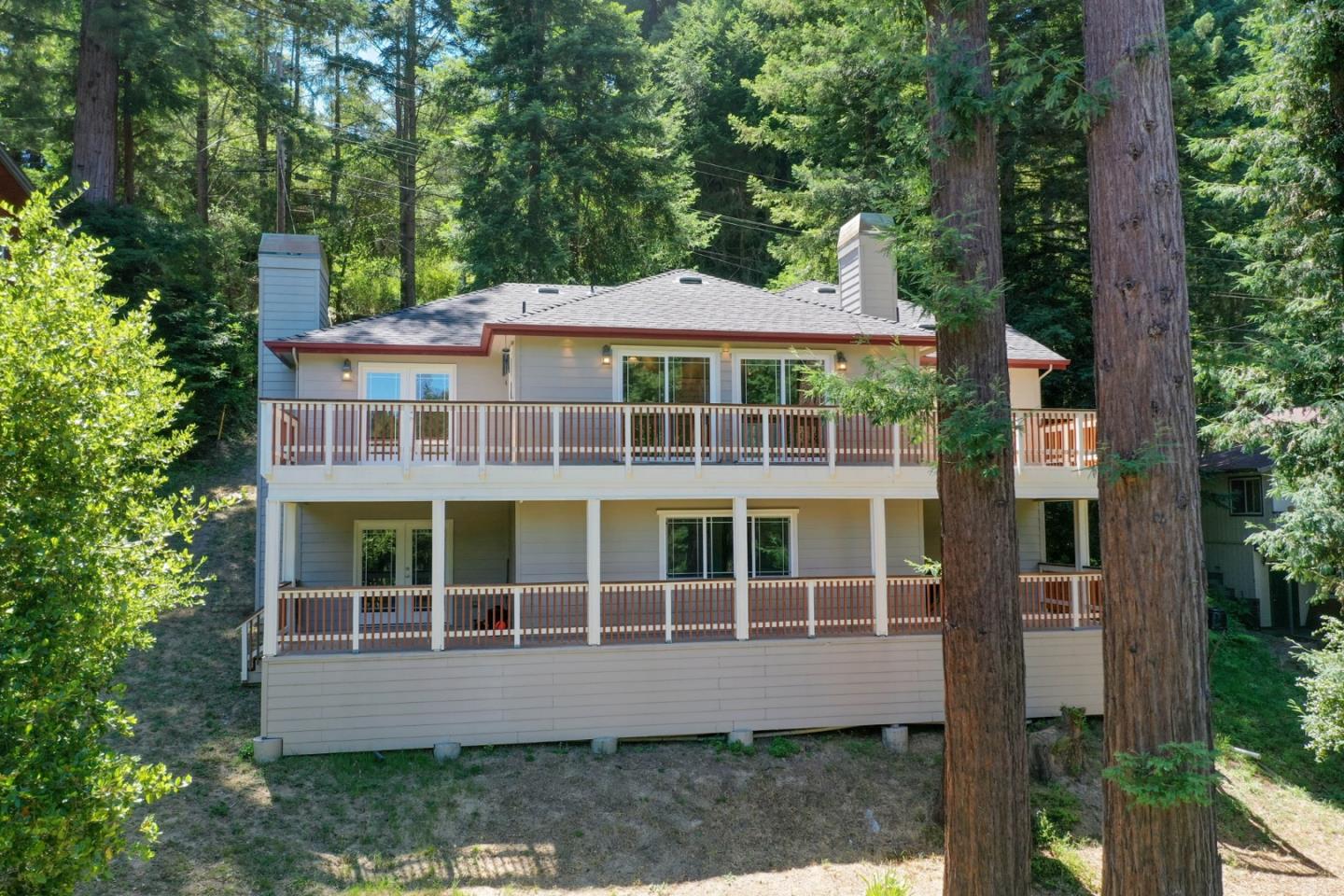 Detail Gallery Image 1 of 1 For 285 W Hilton Dr, Boulder Creek,  CA 95006 - 4 Beds | 3 Baths