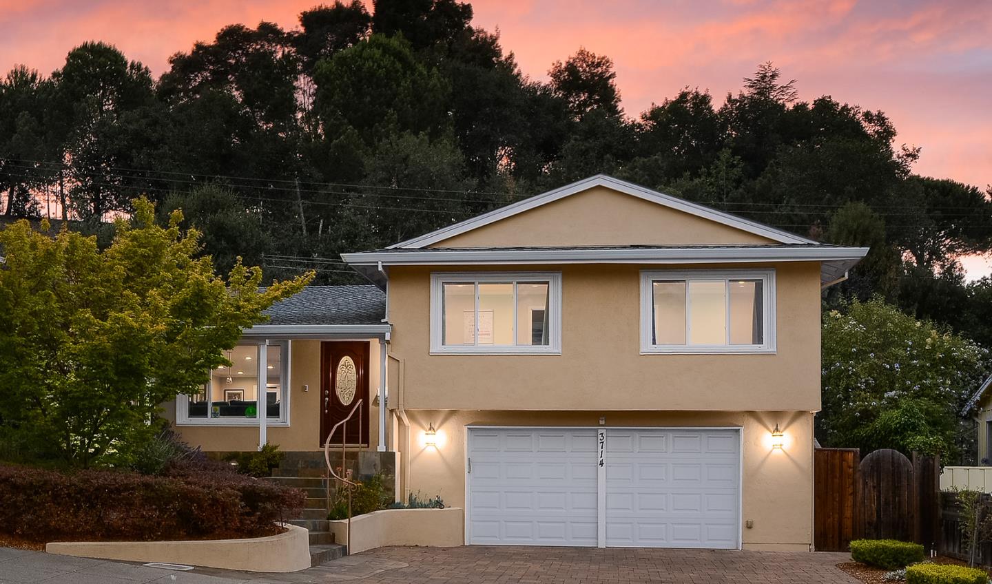 Detail Gallery Image 1 of 1 For 3714 Red Oak Way, Redwood City,  CA 94061 - 3 Beds | 2/1 Baths