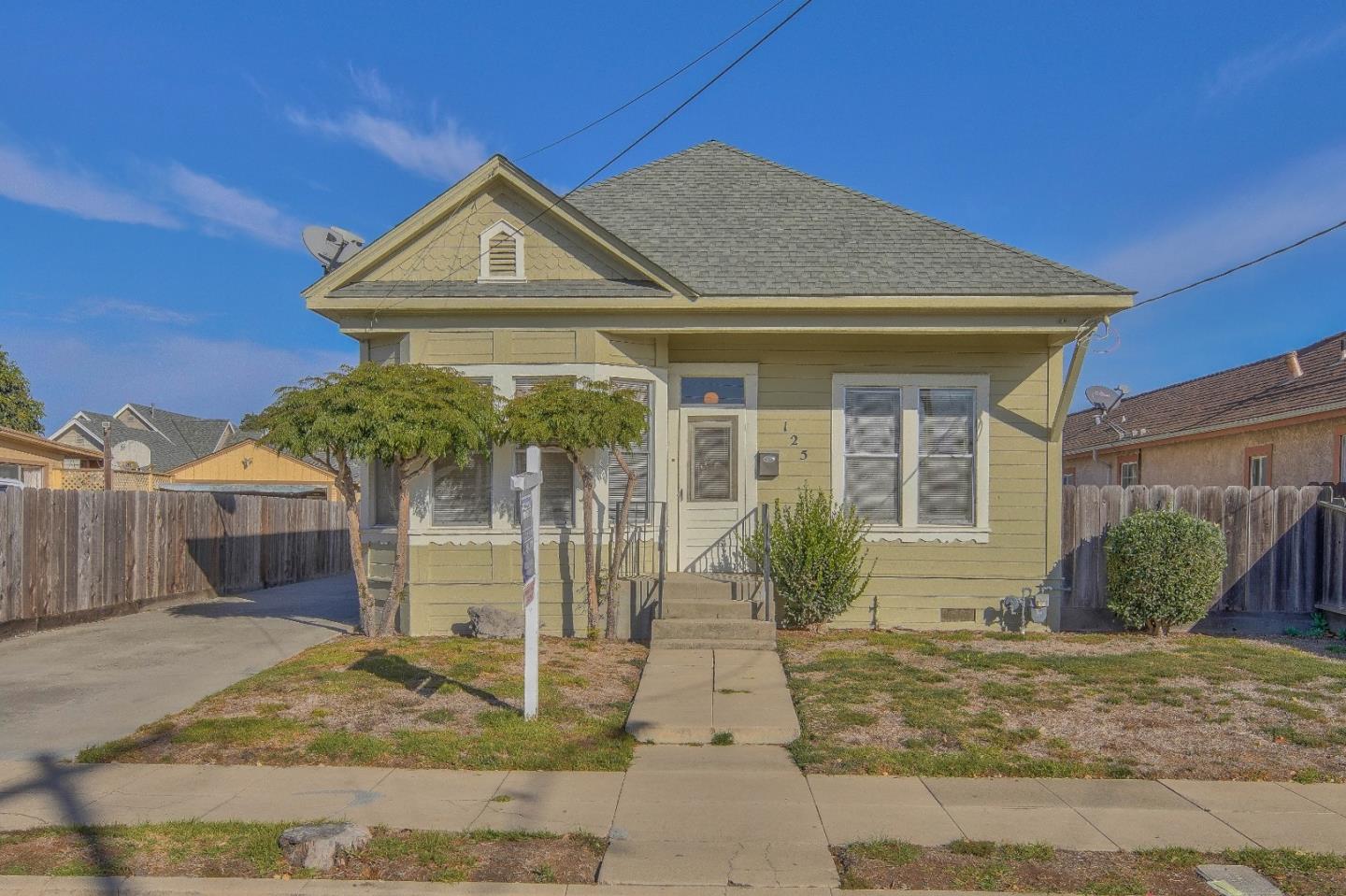 125 Harvest St, Salinas, CA 93901 2 Beds 1 Baths (Sold