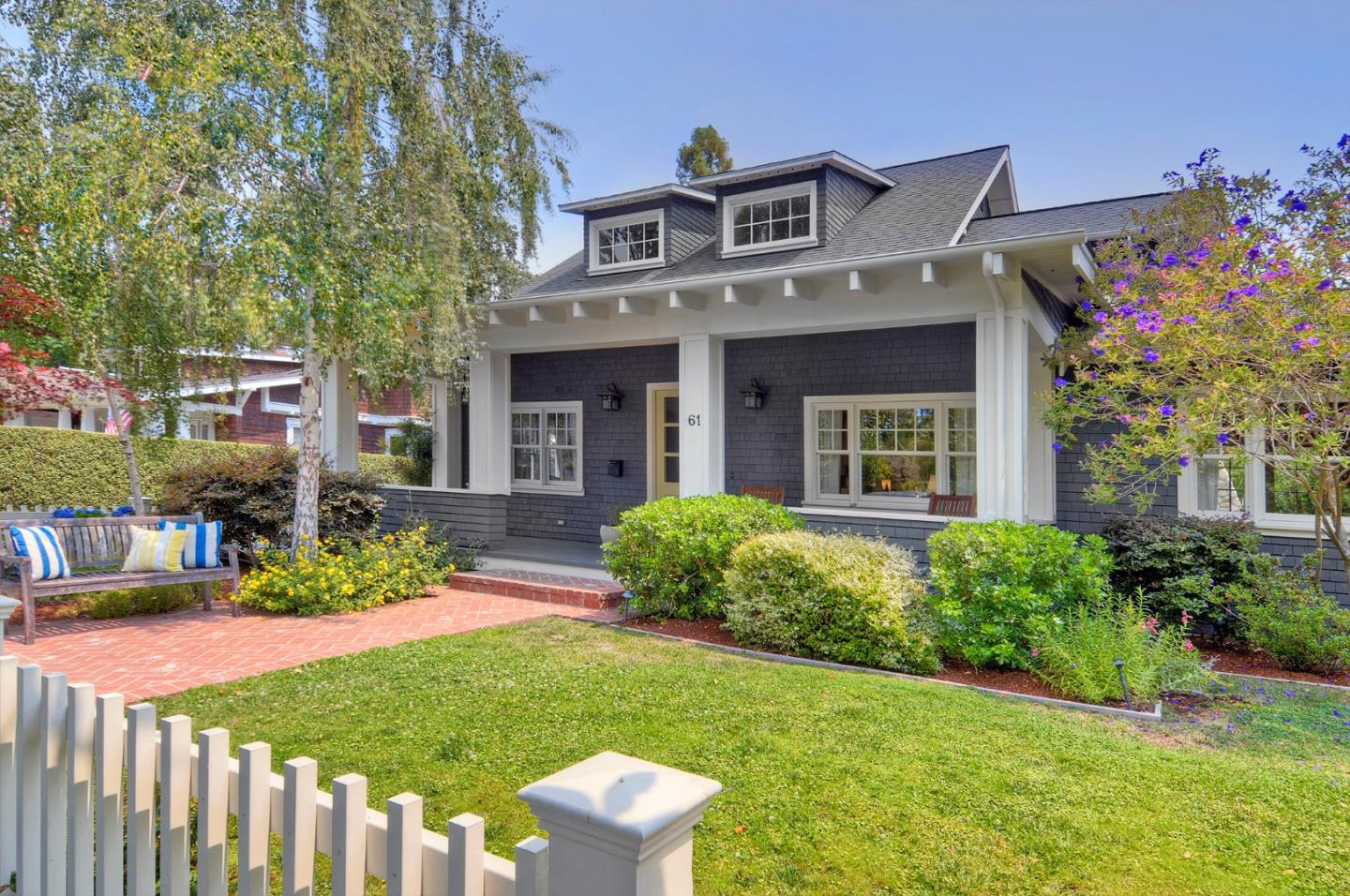 Detail Gallery Image 1 of 1 For 61 Myrtle St, Redwood City,  CA 94062 - 4 Beds | 3/1 Baths
