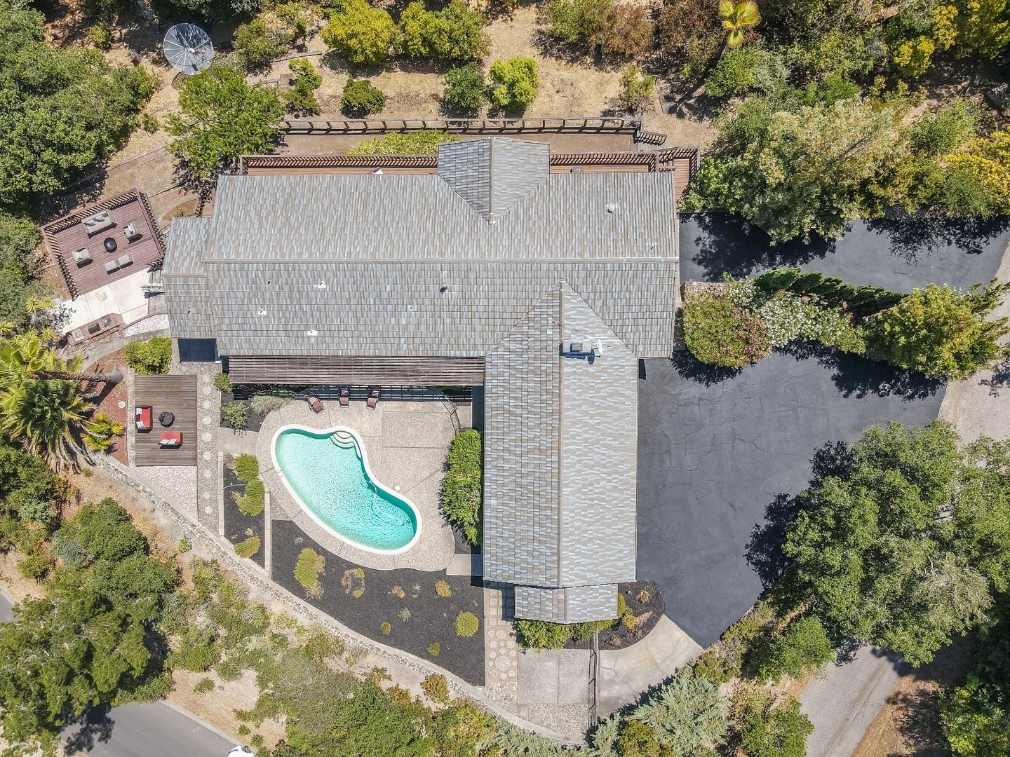 14422 Liddicoat Cir, Los Altos Hills, CA 94022 5 Beds 3/1 Baths