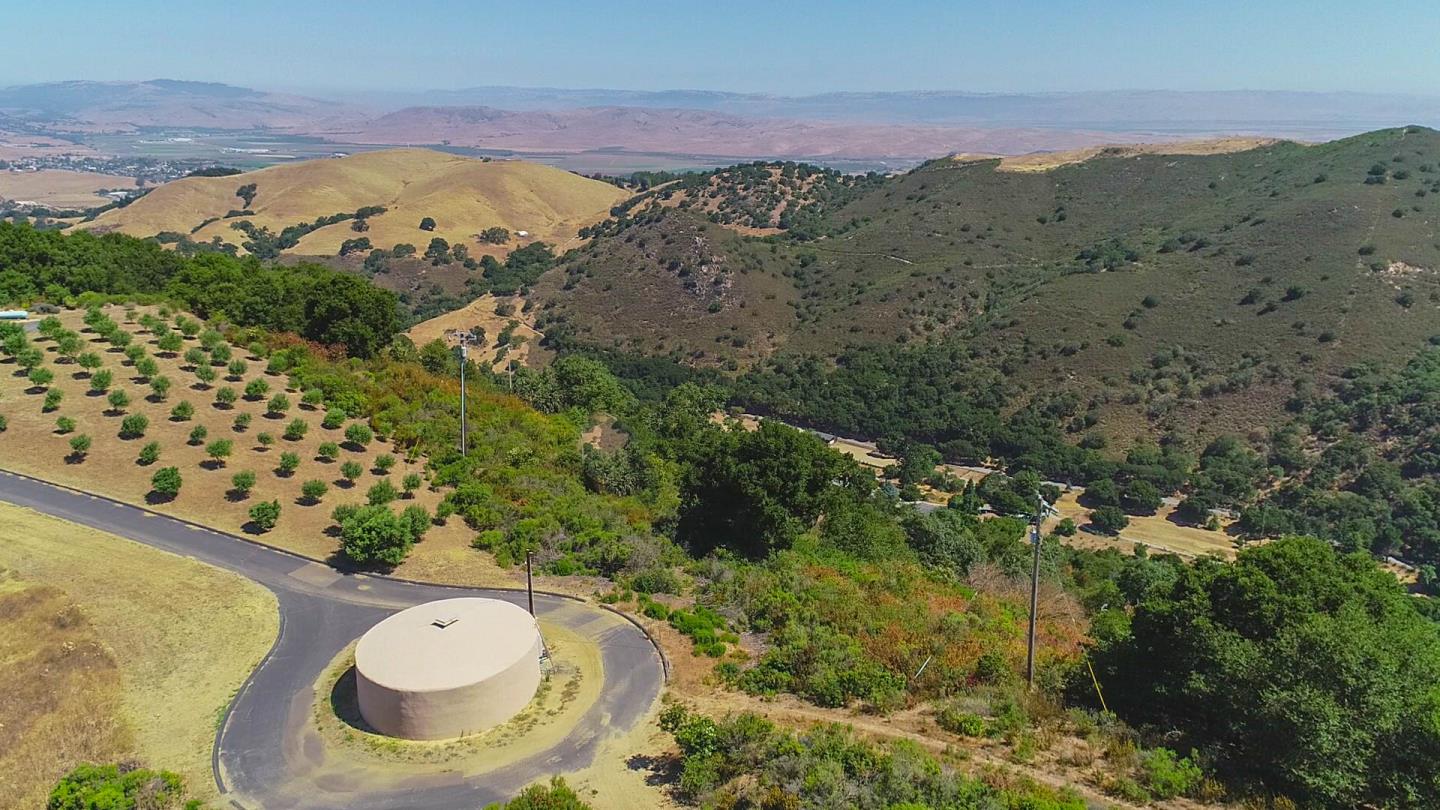 2700 Quinn Canyon Road, SAN JUAN BAUTISTA, California 95045, ,Lots And Land,For Sale,Quinn Canyon Road,40963950