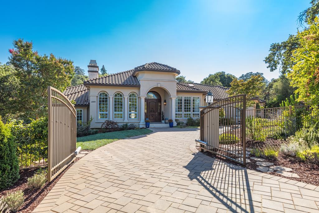 24931 Oneonta Dr, Los Altos Hills, CA 94022 7 Beds 5/2 Baths (Sold