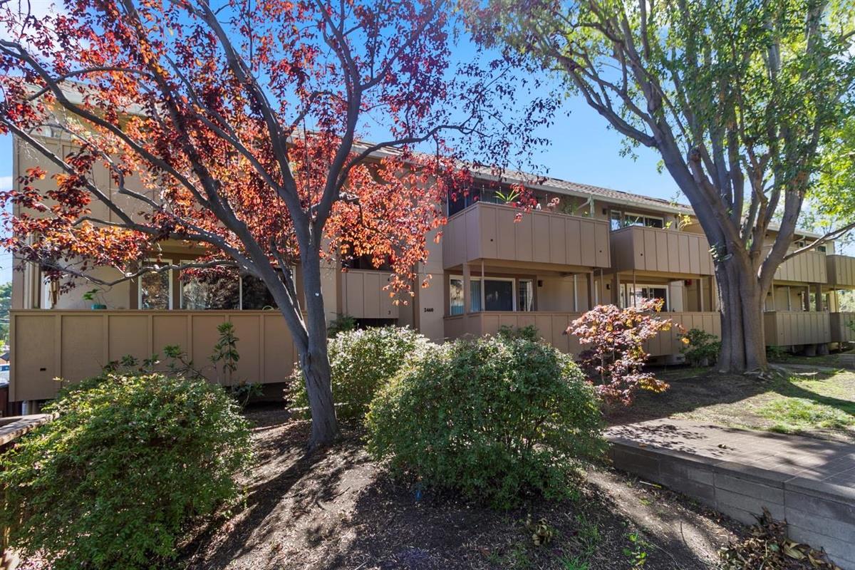 Detail Gallery Image 1 of 1 For 2460 W Bayshore Rd #3,  Palo Alto,  CA 94303 - 2 Beds | 1 Baths