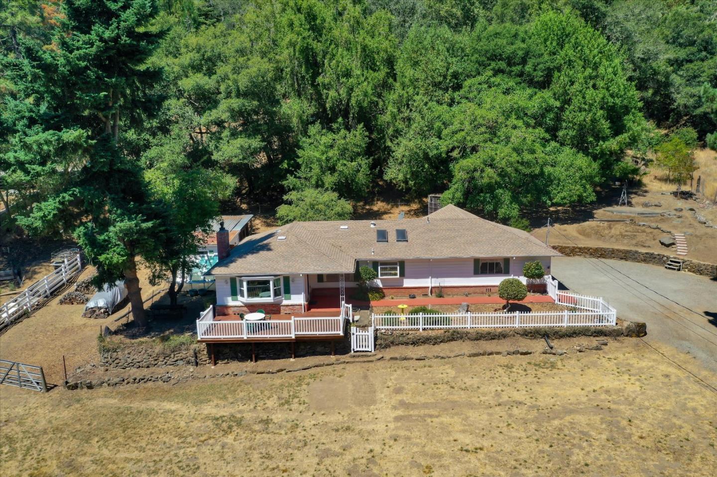 35687 Palomares Rd, Castro Valley, CA 94552 2 Beds 2 Baths (Expired