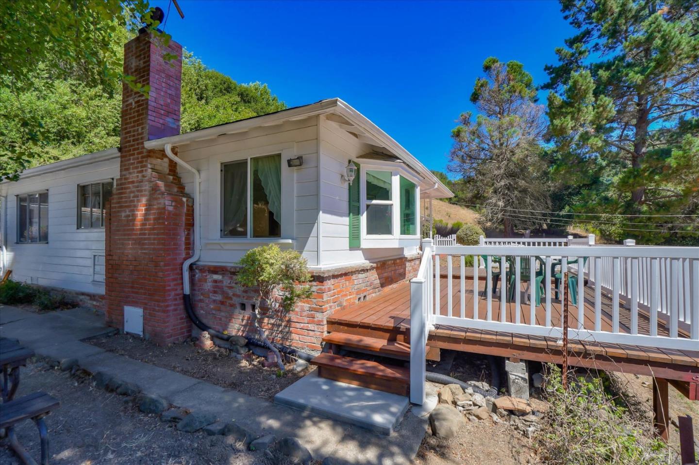 35687 Palomares Rd, Castro Valley, CA 94552 2 Beds 2 Baths (Expired