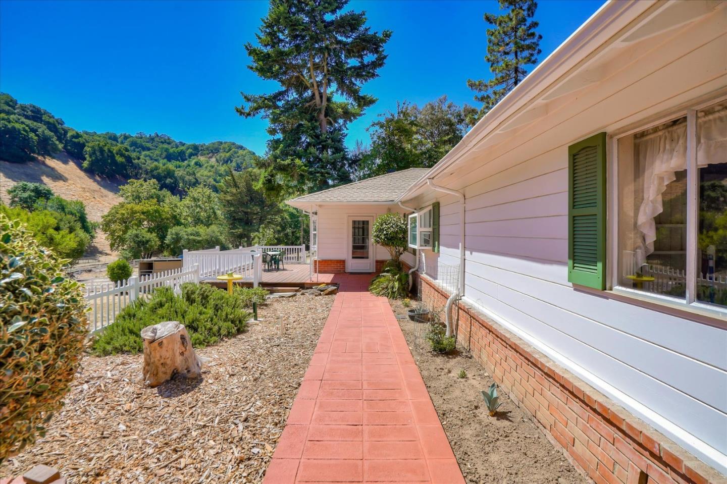 35687 Palomares Rd, Castro Valley, CA 94552 2 Beds 2 Baths (Expired