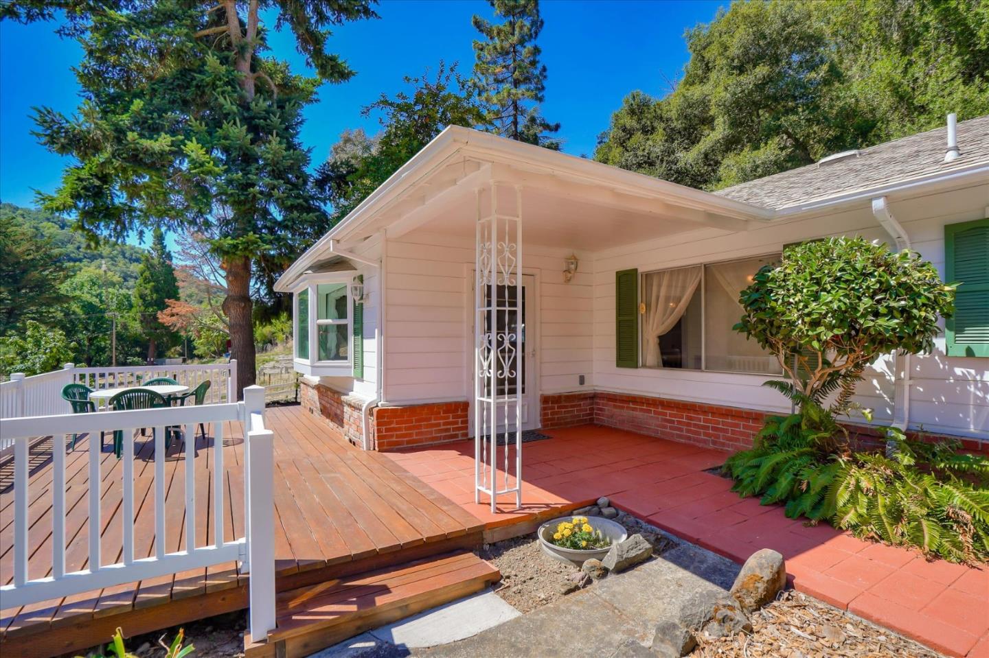 35687 Palomares Rd, Castro Valley, CA 94552 2 Beds 2 Baths (Expired
