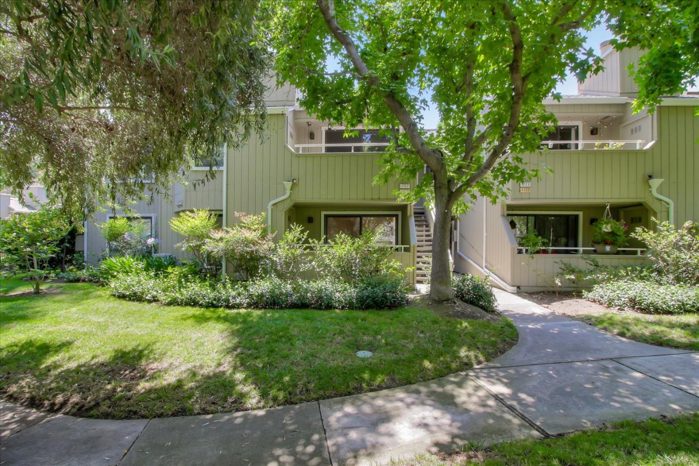 Detail Gallery Image 1 of 1 For 1726 Braddock Ct, San Jose,  CA 95125 - 2 Beds | 2 Baths