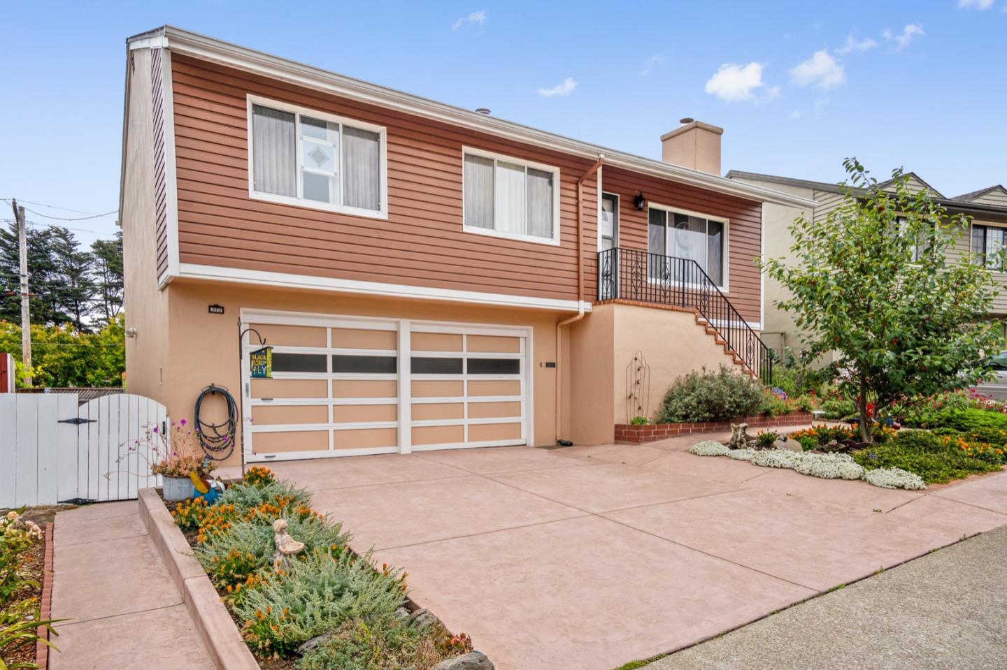Detail Gallery Image 1 of 1 For 373 Zamora Dr, South San Francisco,  CA 94080 - 4 Beds | 2 Baths