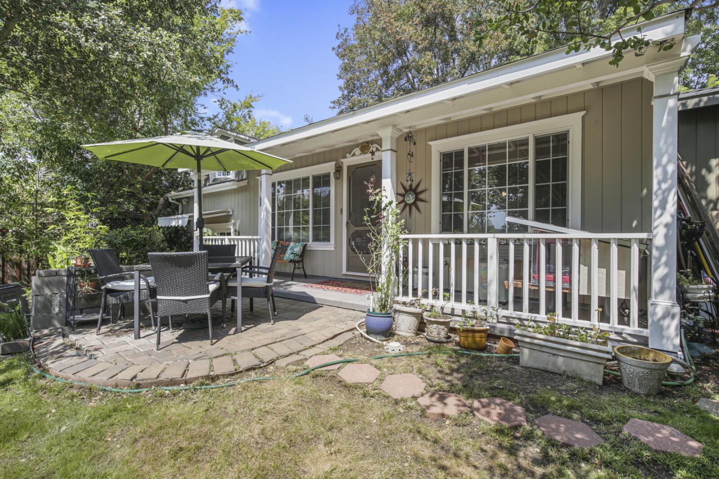 1904 Bayview Ave, Belmont, CA 94002 3 Beds 2/1 Baths (Sold