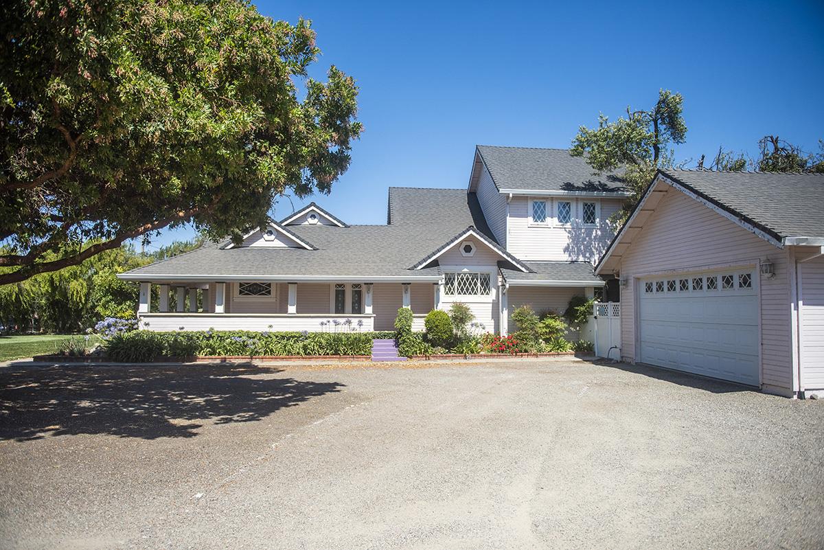 1191 Union Rd, Hollister, CA 95023 3 Beds 2 Baths (Sold