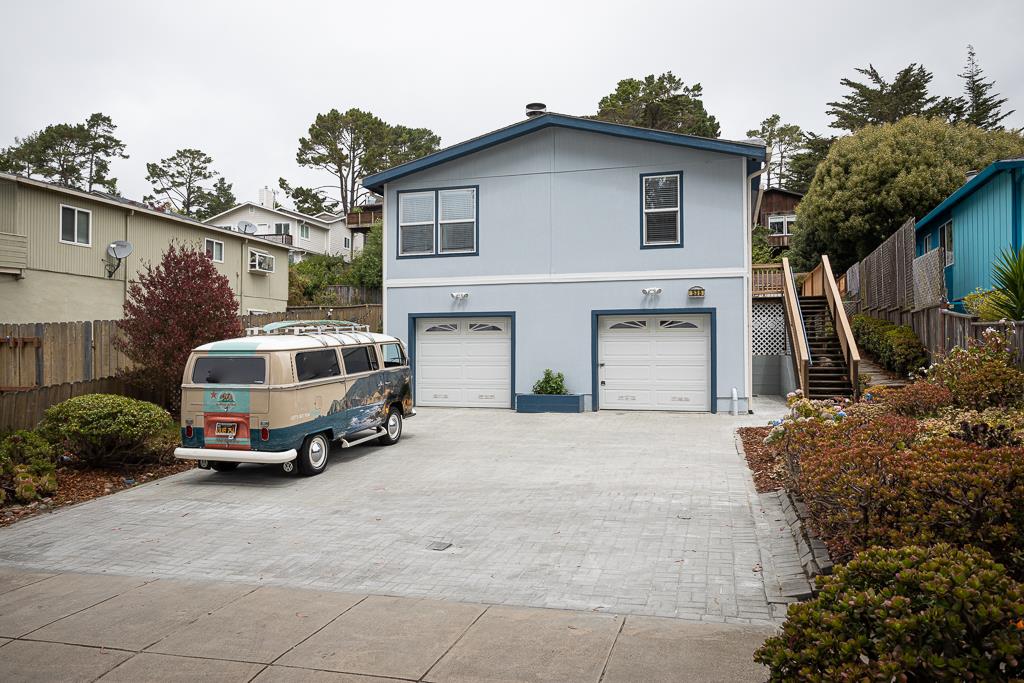 Detail Gallery Image 1 of 1 For 535 the Alameda, El Granada,  CA 94018 - 4 Beds | 4 Baths