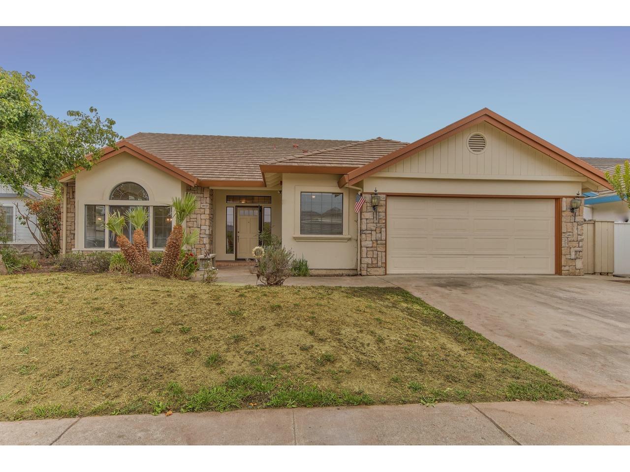 318 Tynan Way, Salinas, CA 93906 3 Beds 2 Baths (Sold) ML81806028