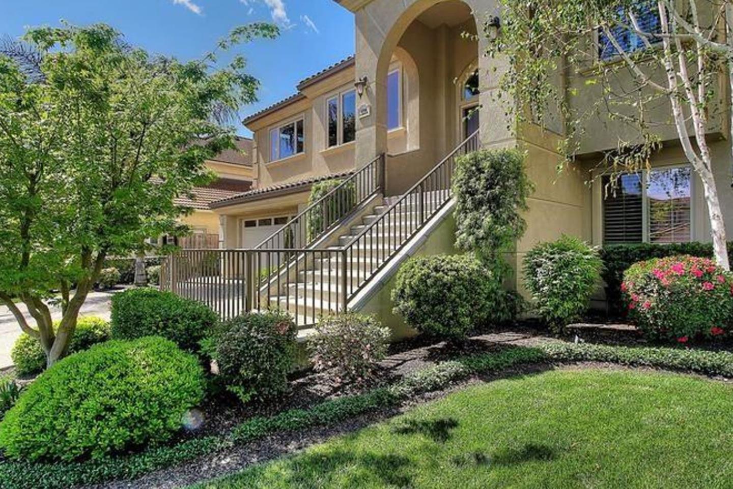 5764 Saint Andrews Dr, Stockton, CA 95219 3 Beds 2/1 Baths (Sold