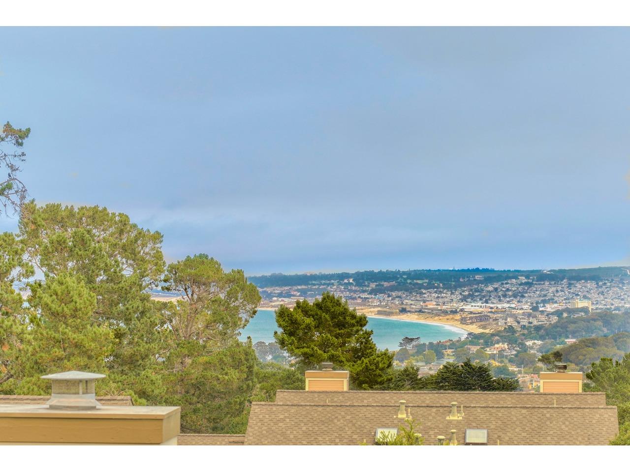 400 Mar Vista Dr 7, Monterey, CA 93940 2 Beds 2/1 Baths (Sold
