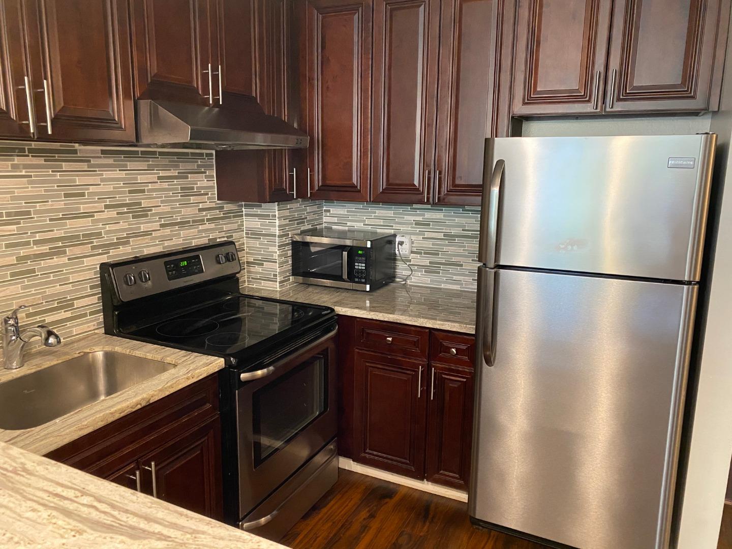 500 El Camino Real 213, Burlingame, CA 94010 1 Beds 1 Baths (Sold