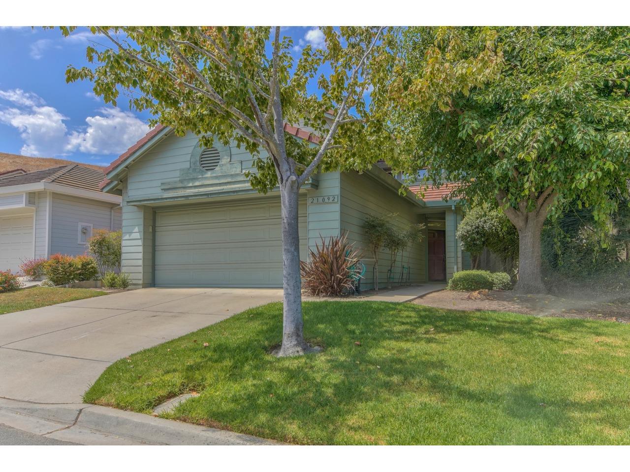 21092 Country Park Rd, Salinas, CA 93908 3 Beds 3 Baths (Sold