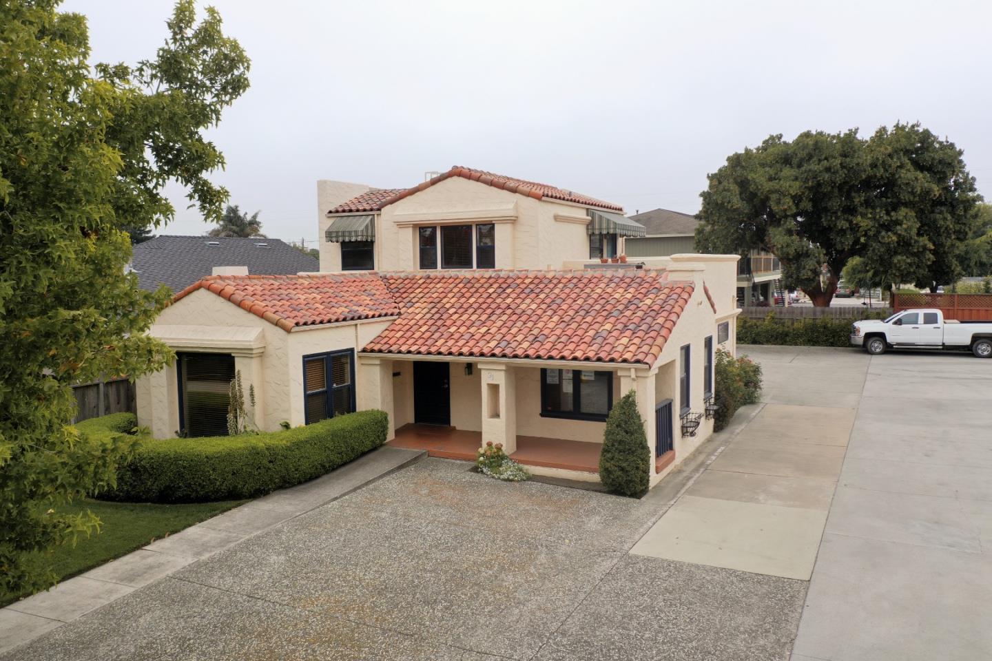 28 E Romie Ln, Salinas, CA 93901 Beds Baths (Sold) ML81807837