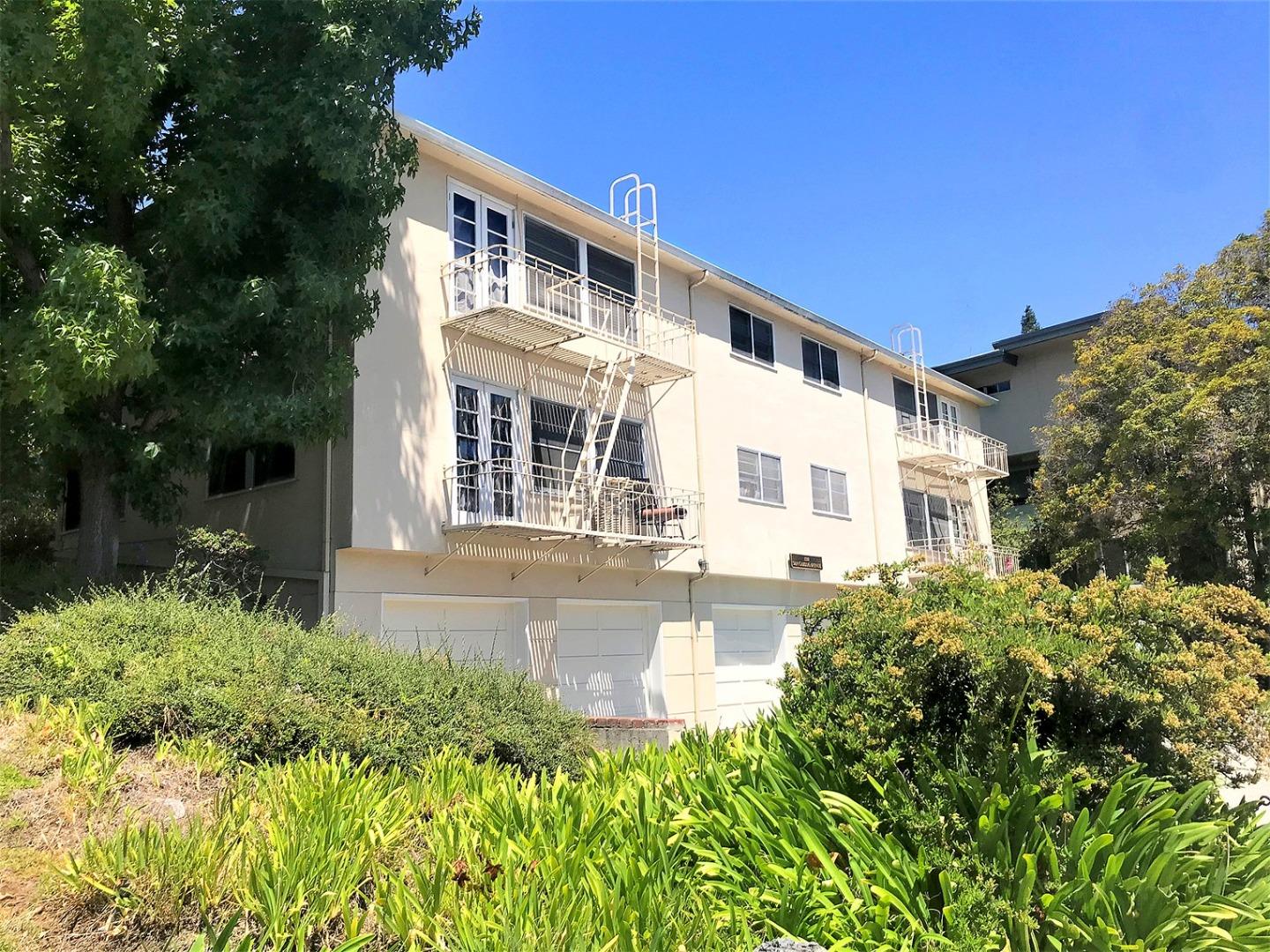 1720 San Carlos Avenue, SAN CARLOS, California 94070, ,Comm Ri Multi-units 5+,For Sale,San Carlos Avenue,ML81808500