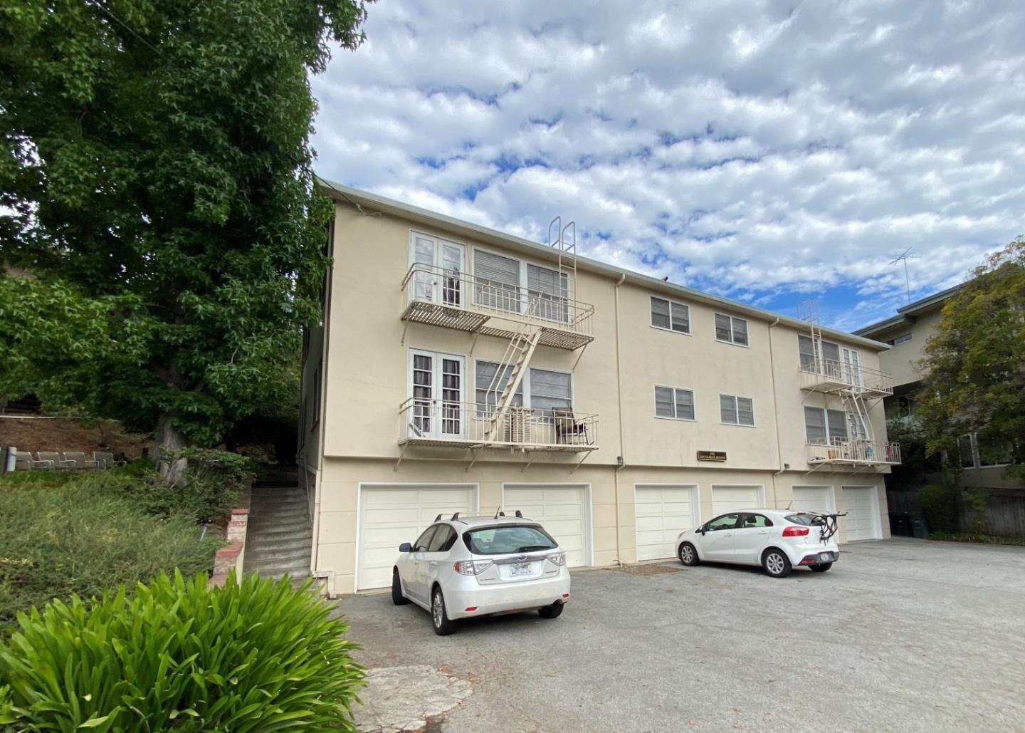 1720 San Carlos Avenue, SAN CARLOS, California 94070, ,Comm Ri Multi-units 5+,For Sale,San Carlos Avenue,ML81808500