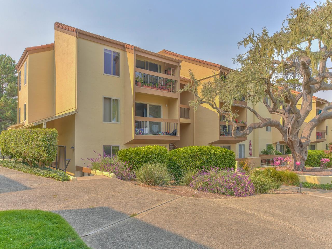 2309 Golden Oaks Ln 2309, Monterey, CA 93940 2 Beds 2 Baths (Sold) ML81808733 MLSL