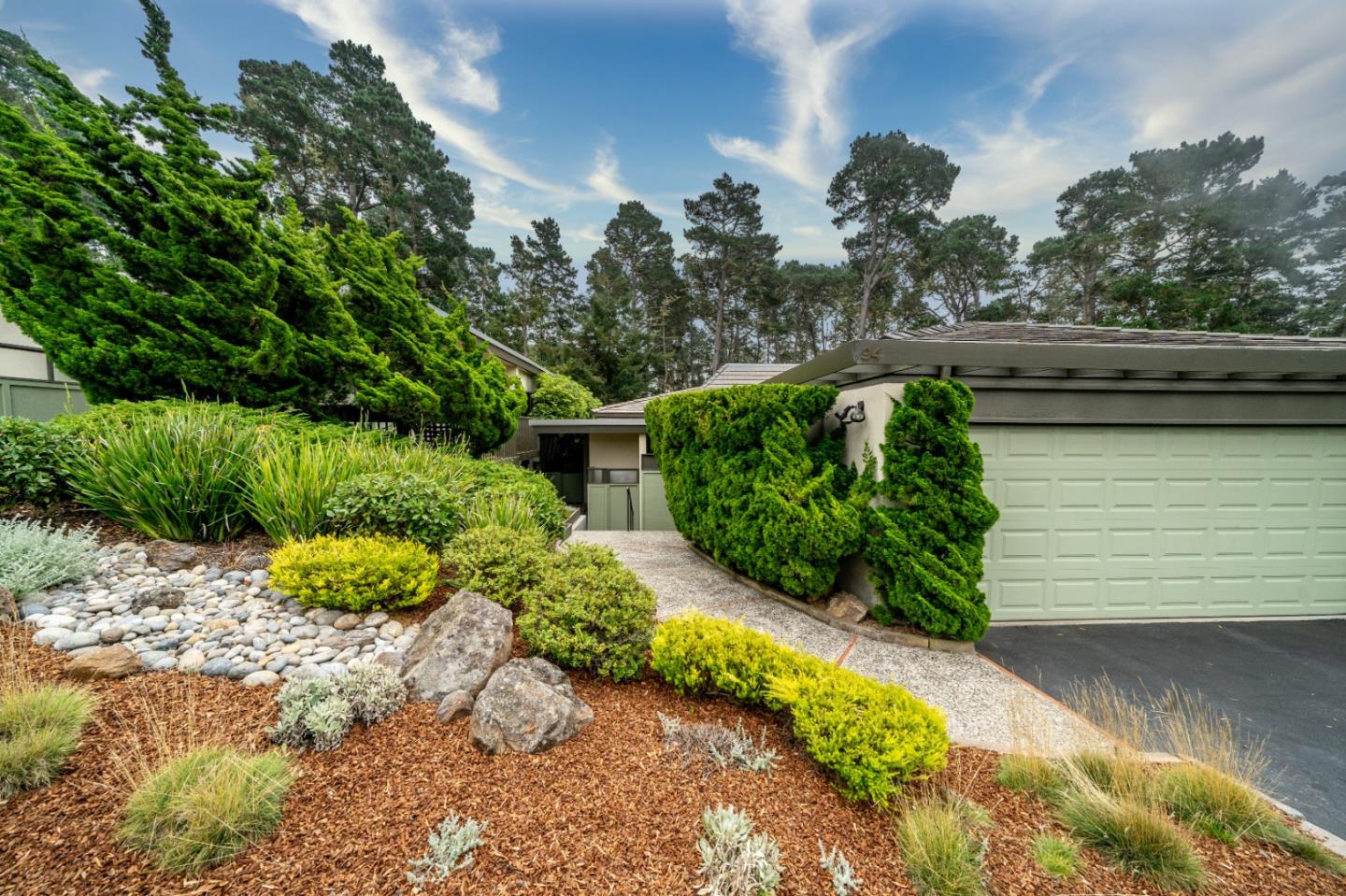 94 High Meadow Ln, Carmel, CA 93923 2 Beds 2 Baths (Sold