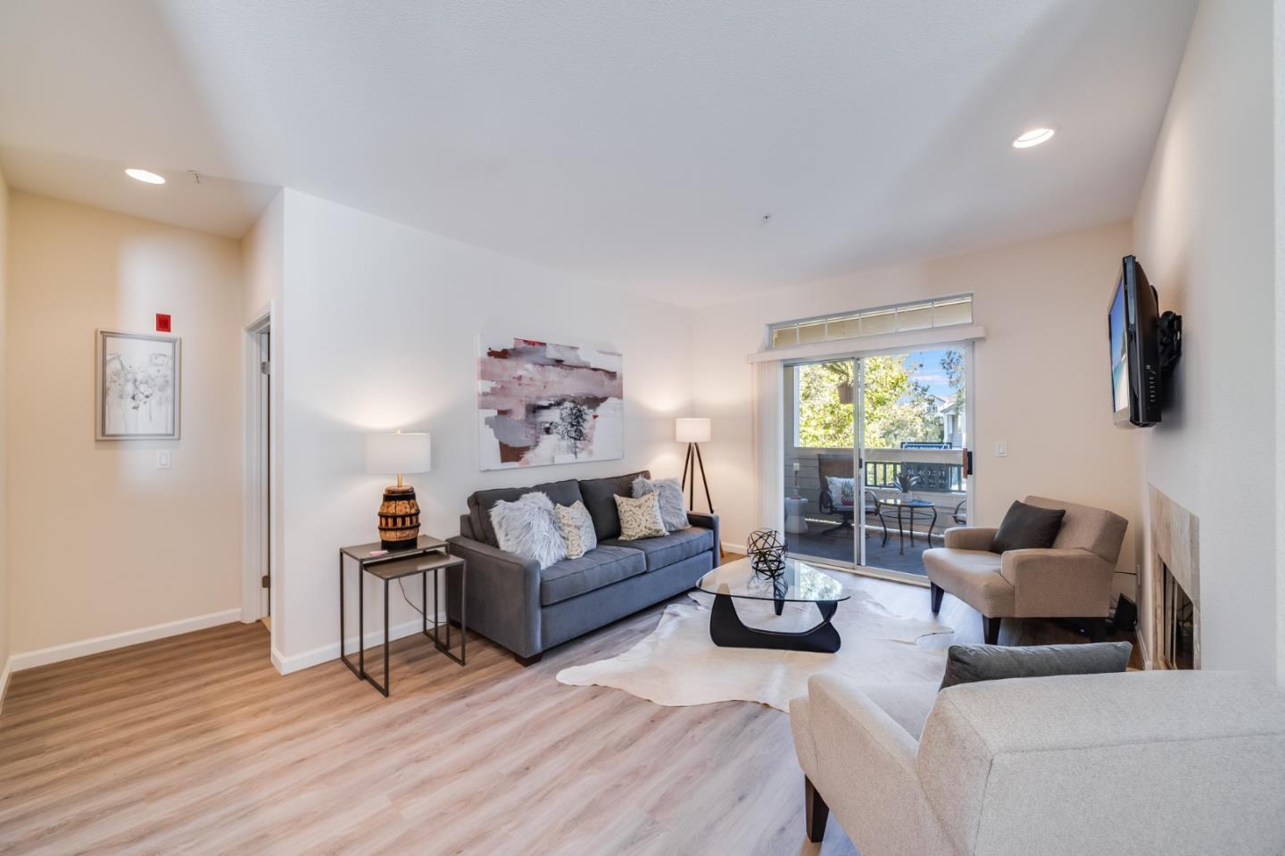 2014 Hastings Shore Ln 212, Redwood Shores, CA 94065 2 Beds 2