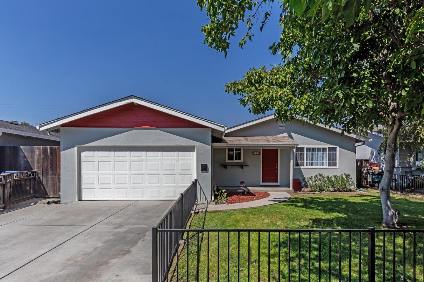 Detail Gallery Image 1 of 1 For 277 Stagehand Dr, San Jose,  CA 95111 - 3 Beds | 2 Baths