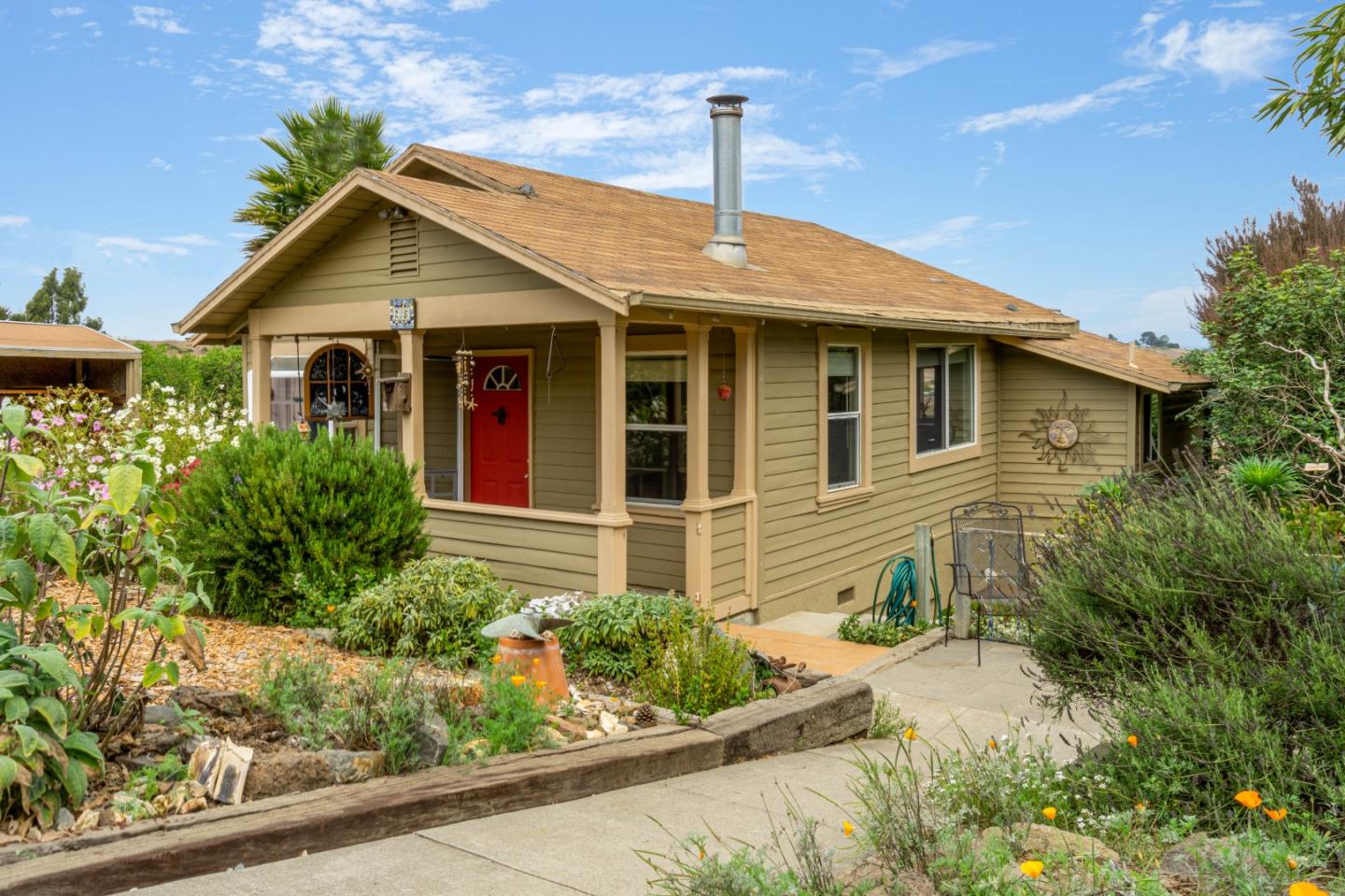 25 Waugh Rd, Royal Oaks, CA 95076 3 Beds 2 Baths (Sold