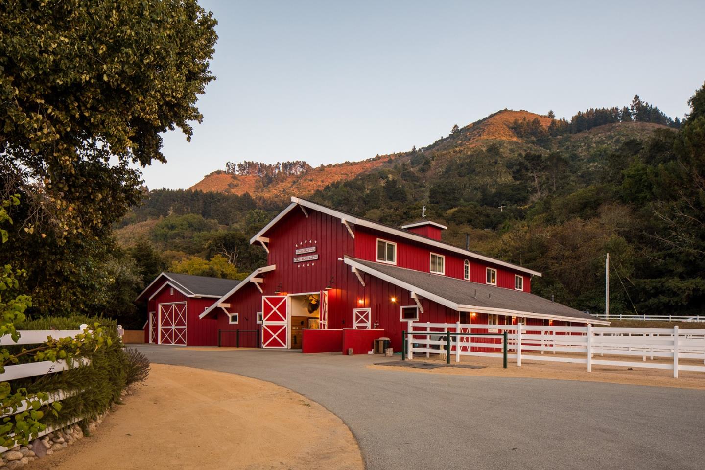 1 Valley Hills Lane, Carmel, CA 93923 5 Beds 4/1 Baths (Sold