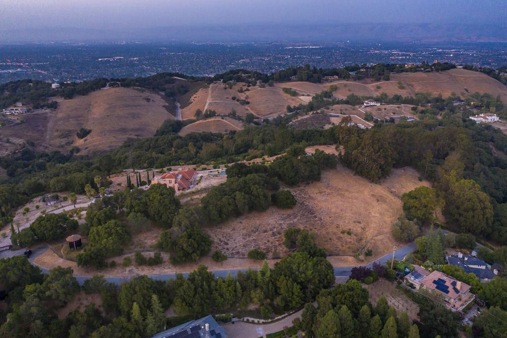 0 Top of the Hill Road, LOS GATOS, California 95032, ,Lots And Land,For Sale,Top of the Hill Road,40962487