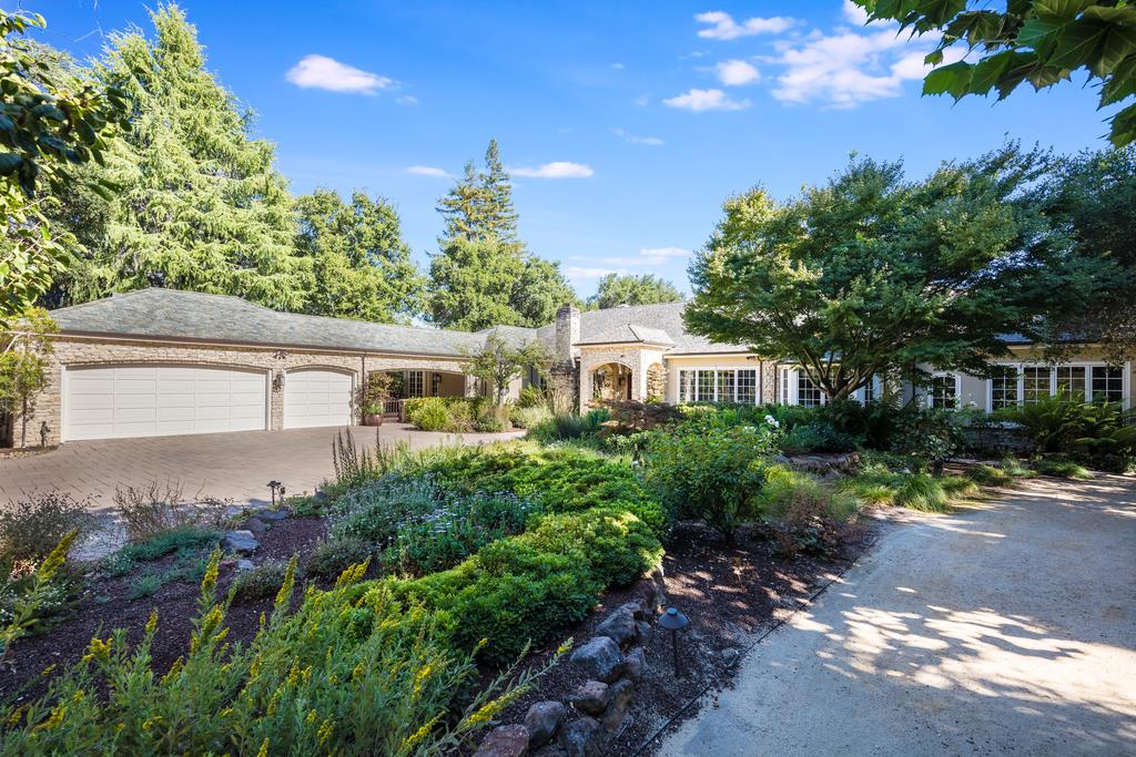 19510 Glen Una Dr, Saratoga, CA 95070 4 Beds 4/1 Baths (Sold