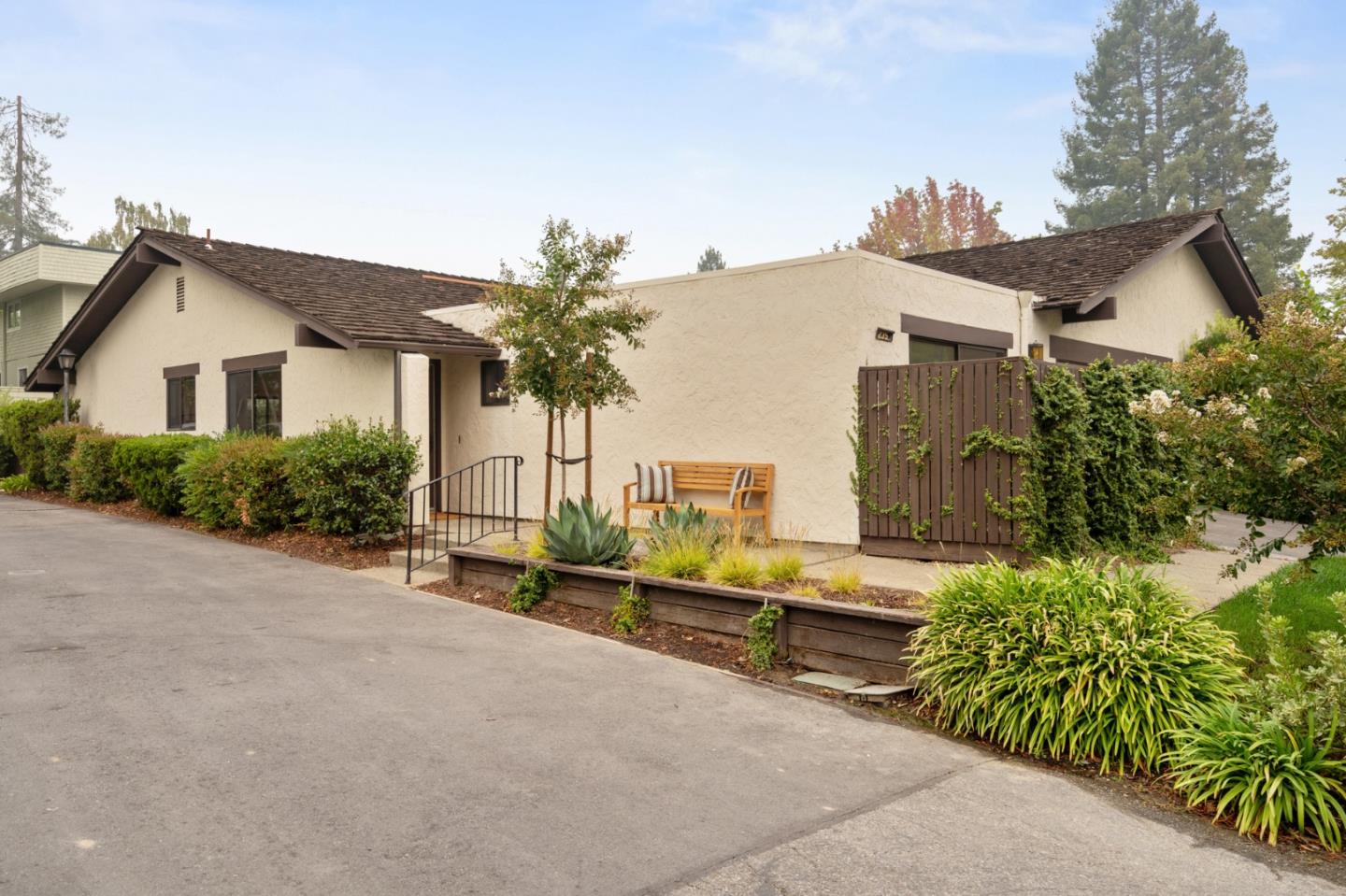 2357 Sharon Oaks Dr, Menlo Park, CA 94025 2 Beds 2 Baths (Sold