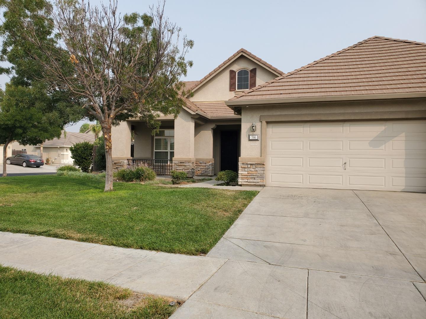 766 Sequoia Way, Los Banos, CA 93635 3 Beds 2 Baths (Sold