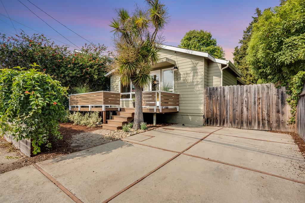 Detail Gallery Image 1 of 1 For 408 Seacliff Dr, Aptos,  CA 95003 - 2 Beds | 1/1 Baths