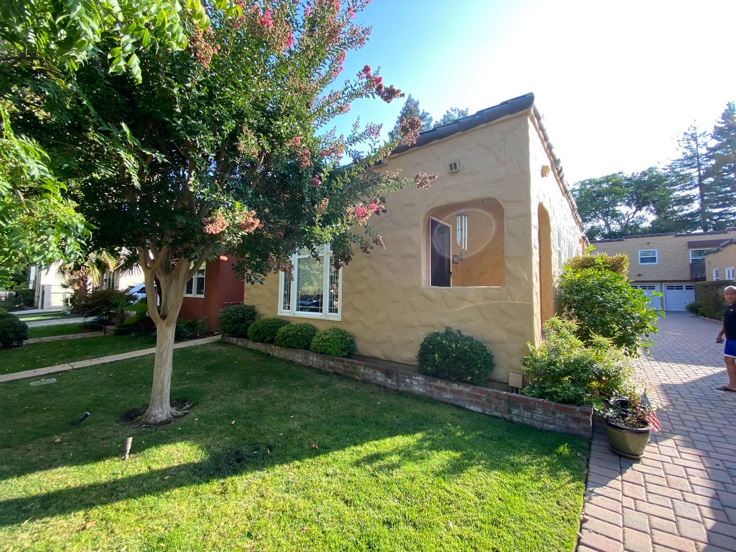 Redwood City, CA 94062 2,900 MLS81812016