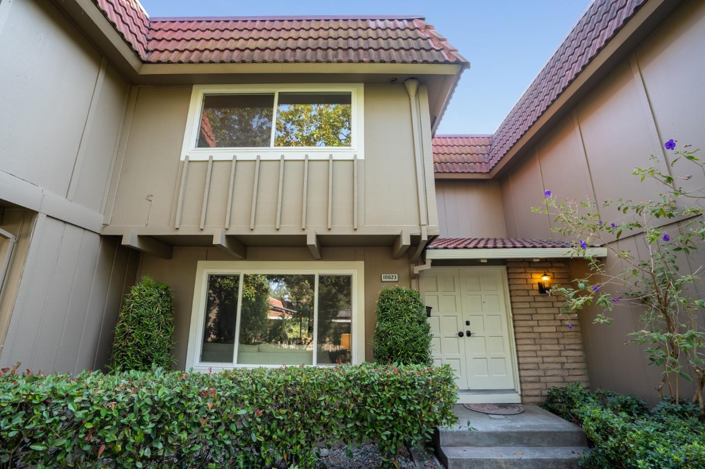 Detail Gallery Image 1 of 1 For 10023 Long Oak Ln, Cupertino,  CA 95014 - 3 Beds | 2/1 Baths