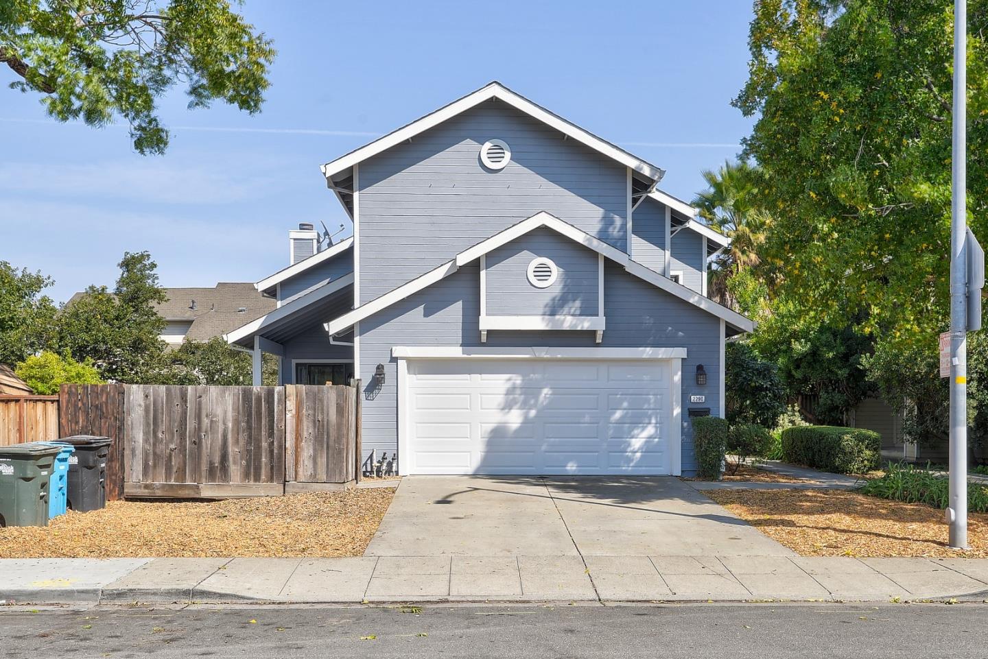 2290 Pulgas Ave, East Palo Alto, CA 94303 4 Beds 3 Baths (Sold