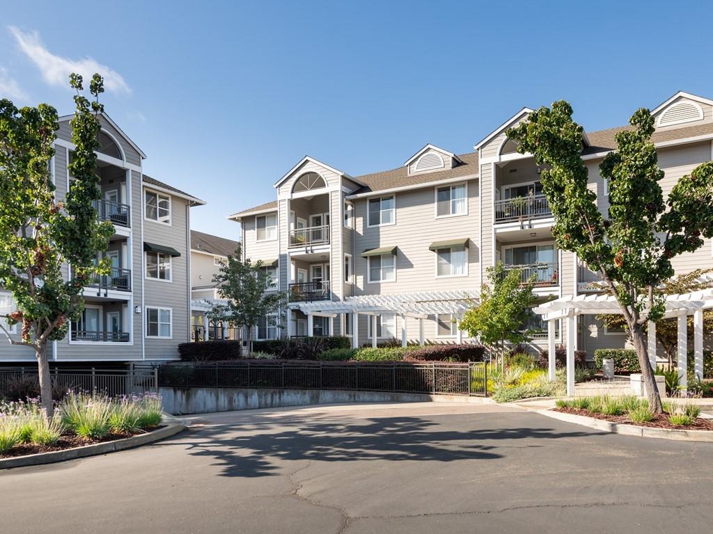 Detail Gallery Image 1 of 1 For 1982 W Bayshore Rd #232,  East Palo Alto,  CA 94303 - 1 Beds | 1 Baths