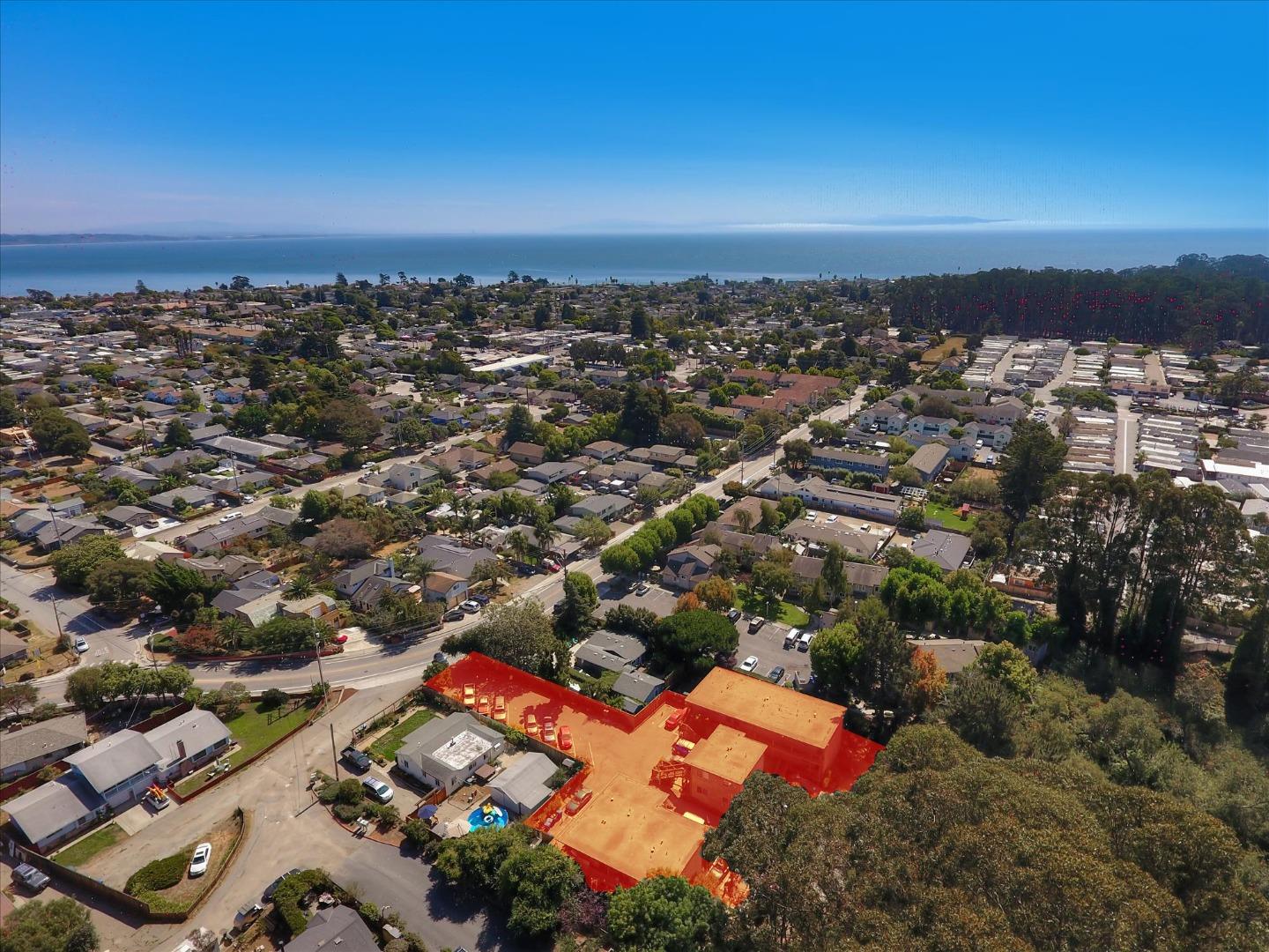 985 30th Avenue, SANTA CRUZ, California 95062, ,Comm Ri Multi-units 5+,For Sale,30th Avenue,ML81813241