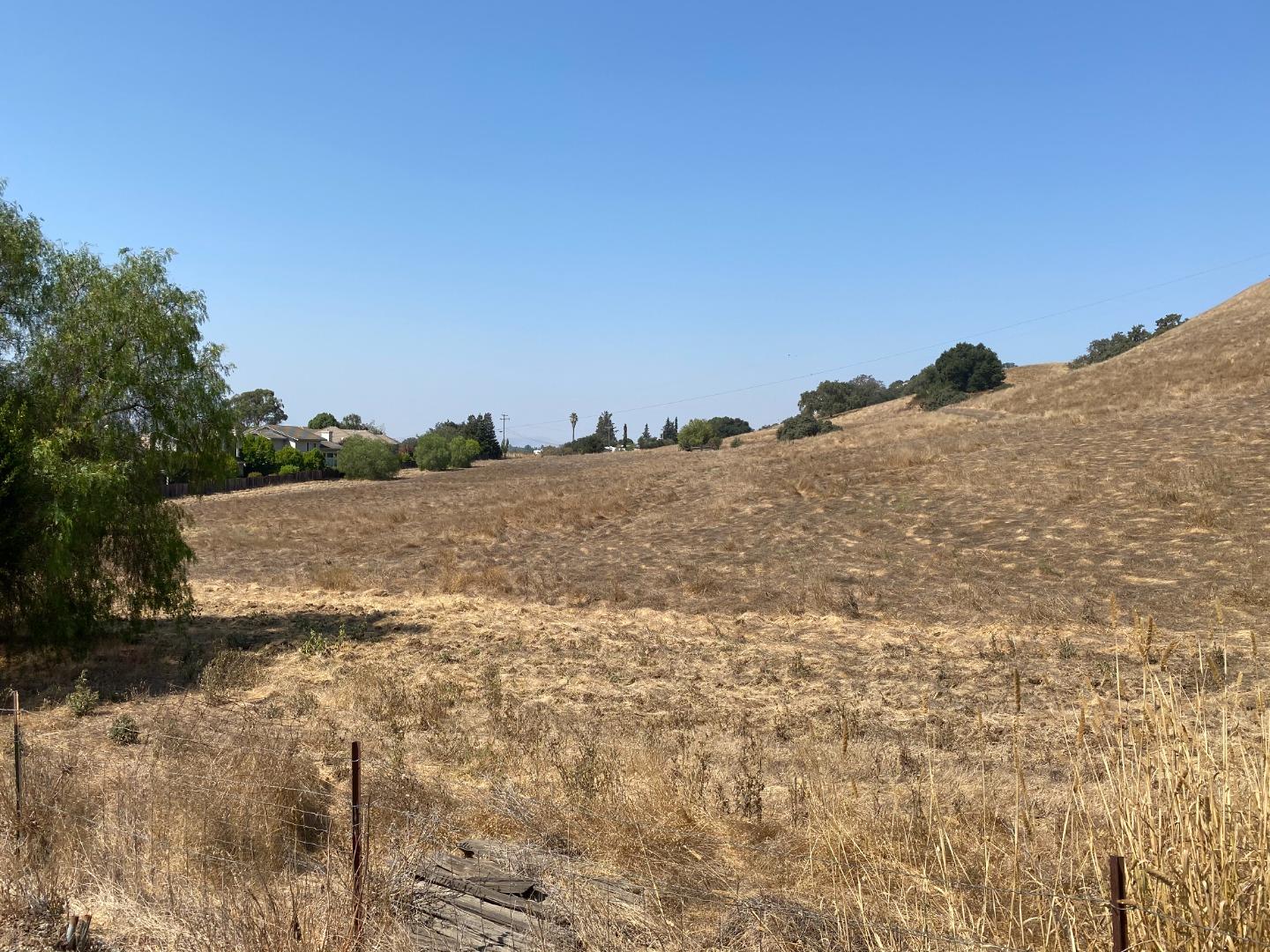 17101 Kruse Ranch Ln, Hill, CA 95037 Beds Baths