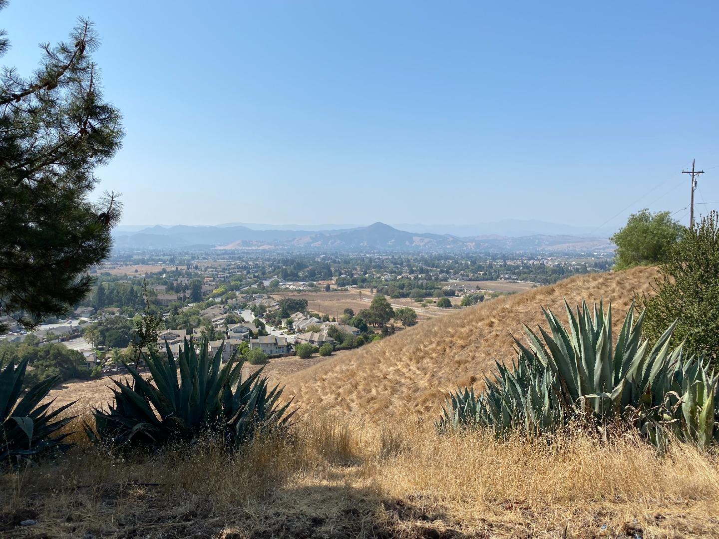 17101 Kruse Ranch Ln, Hill, CA 95037 Beds Baths